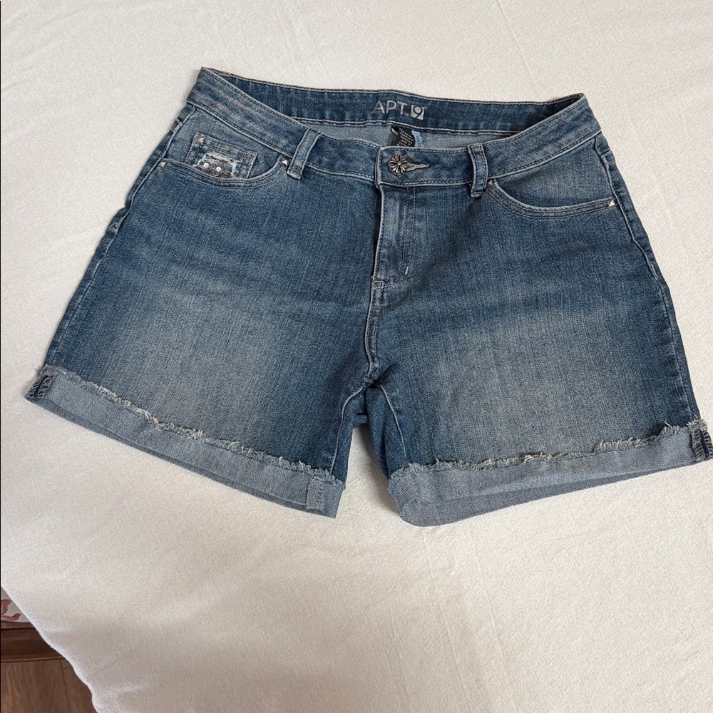 Apt. 9 Women's Classic Blue Jean Shorts